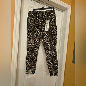 Royalty For Me Leopard Print Leggings